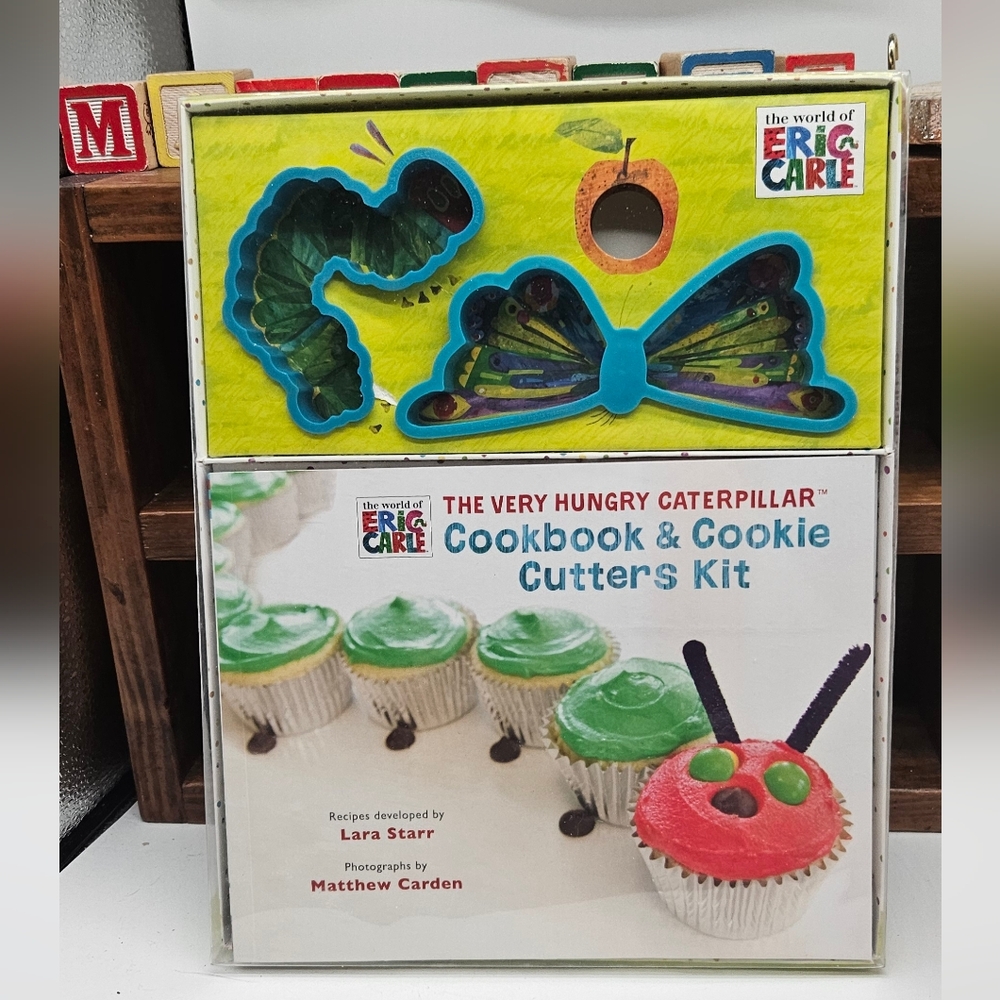 The World of Eric Carle Cookbook & Cookie Cutters Kit